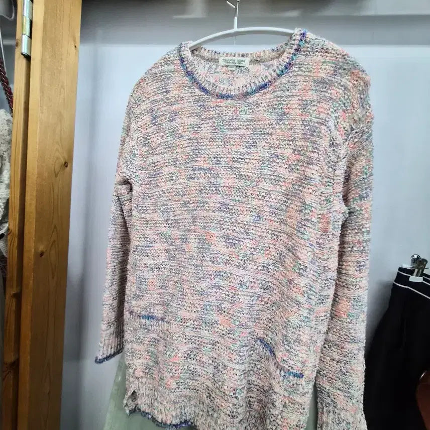 [BUNJANG] Thursday Island Knit Sweater &amp; Zara Mint Green Pants / 써스데이아일랜드 멀티니트. 자라 연민트 배기팬츠