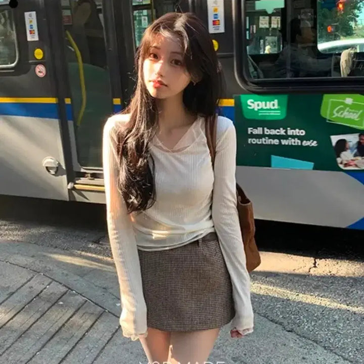[BUNJANG] Young &amp; Rich Ivy See-through Lace Collar Layered Crop Knit Top / 영앤리치 아이비 시스루 레이스 카라 레이어드 골지 크롭 긴팔 티셔츠 니트