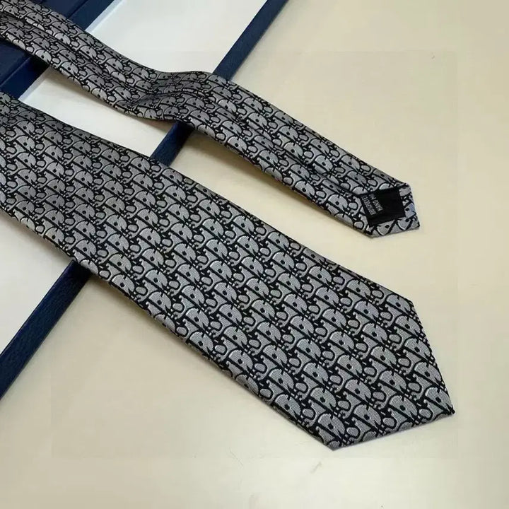 [BUNJANG] Dior Stylish Casual Business Necktie / 디올 새로운 스타일의 세련된 캐주얼 비즈니스 넥타이