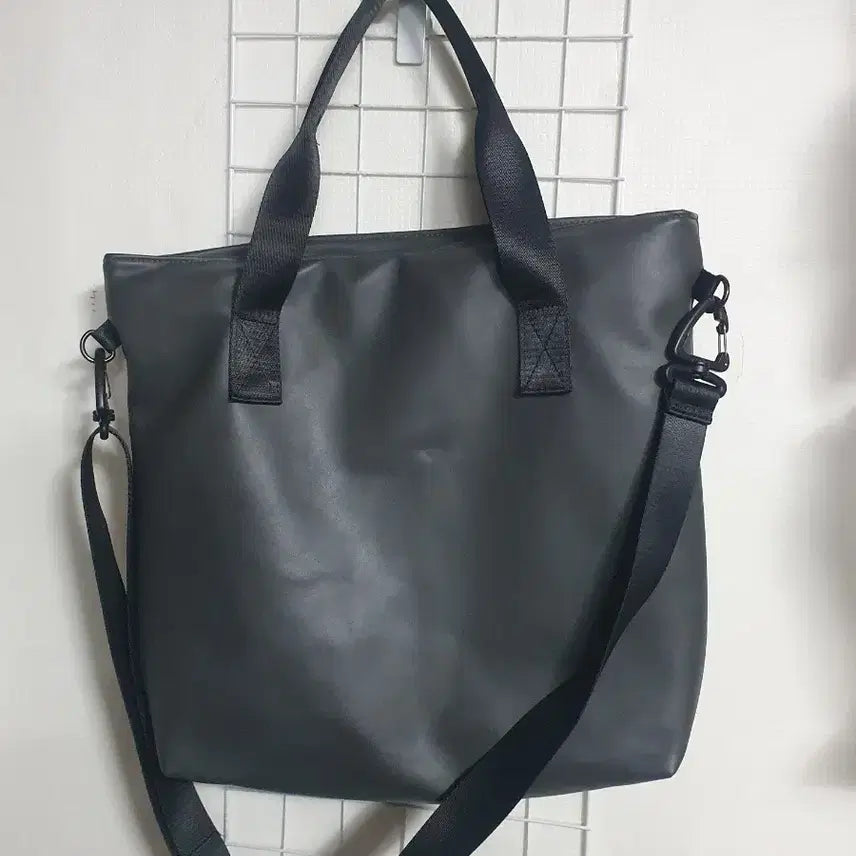 [BUNJANG] Fear of God Essentials Crossbody Bag / 피오갓 에센셜 크로스백