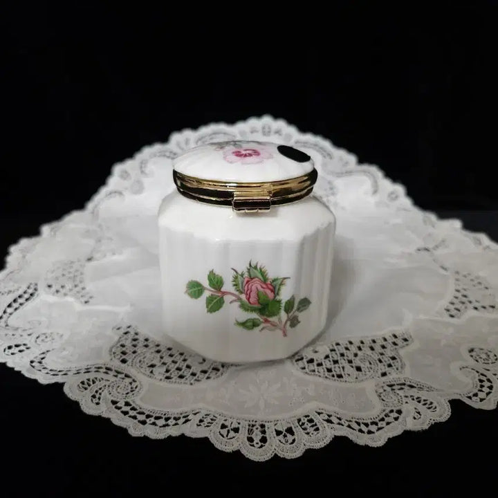 [BUNJANG] Aynsley Wild Tudor Trinket Box / 앤슬리 와일드 튜더 트링켓 박스/차 보관함