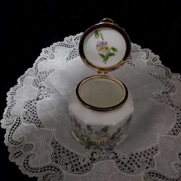 [BUNJANG] Aynsley Wild Tudor Trinket Box / 앤슬리 와일드 튜더 트링켓 박스/차 보관함