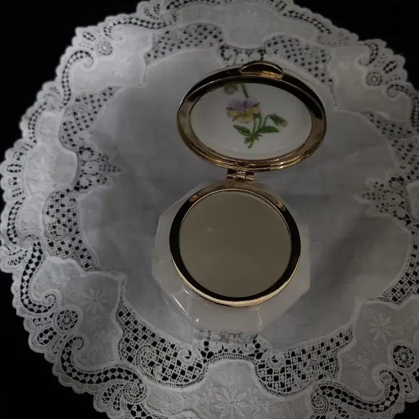 [BUNJANG] Aynsley Wild Tudor Trinket Box / 앤슬리 와일드 튜더 트링켓 박스/차 보관함
