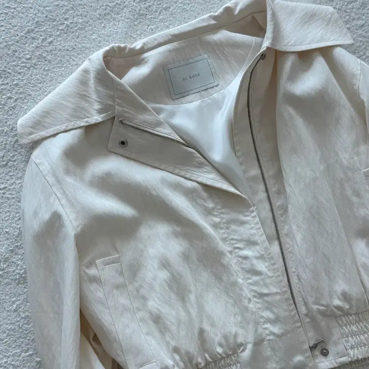 [SOLD OUT] re rhee 리이 아이보리 봄버 재킷