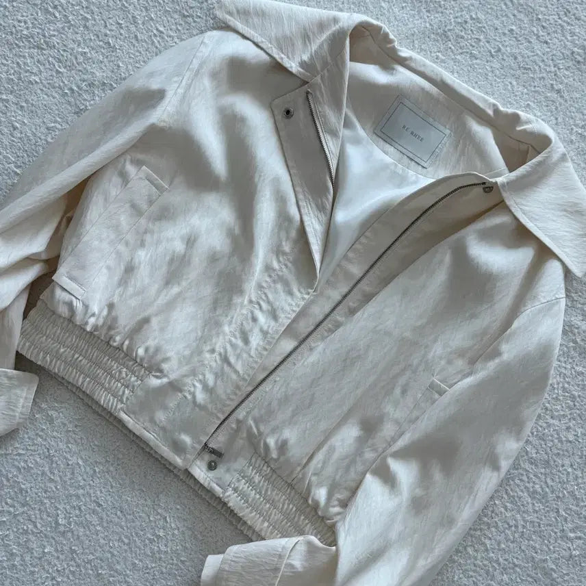[SOLD OUT] re rhee 리이 아이보리 봄버 재킷