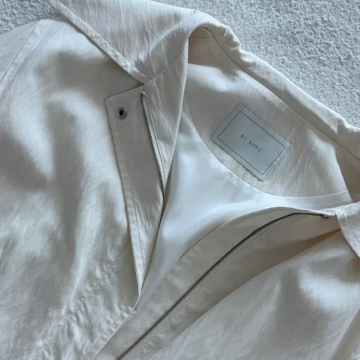 [SOLD OUT] re rhee 리이 아이보리 봄버 재킷