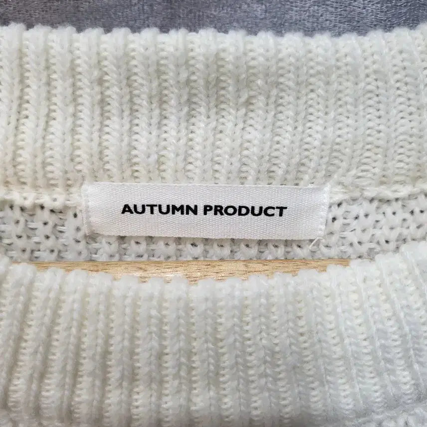 [BUNJANG] Autumn Product Cream Ivory Round Knit / 어텀프로덕트 크림 아이보리 라운드 니트