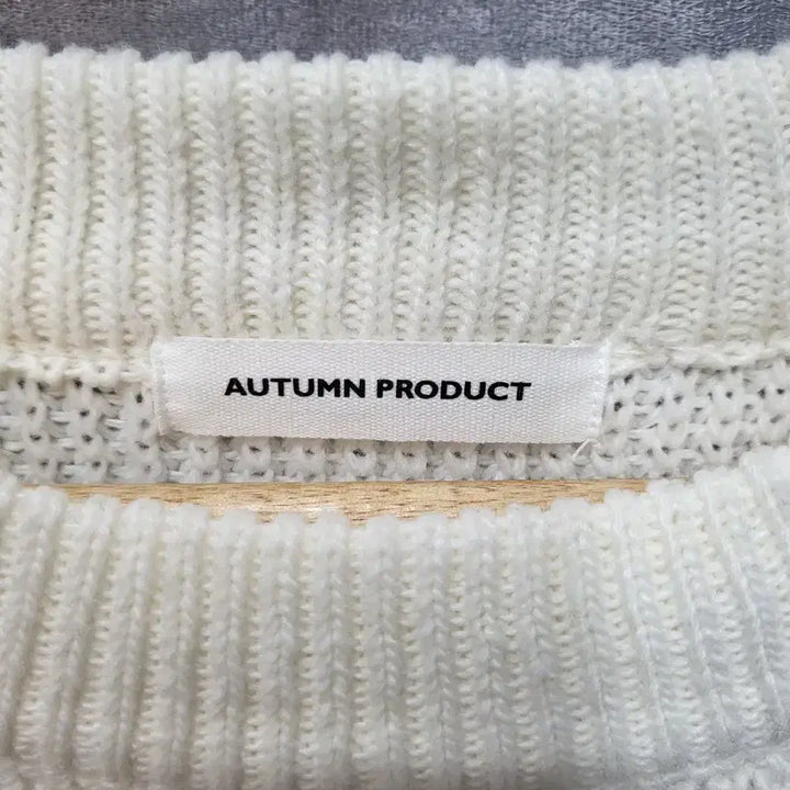 [BUNJANG] Autumn Product Cream Ivory Round Knit / 어텀프로덕트 크림 아이보리 라운드 니트