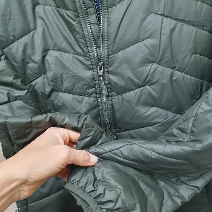 [BUNJANG] Under Armour Hooded Padded Jumper (Khaki, L) / 언더아머 후드 패딩 점퍼 카키색L