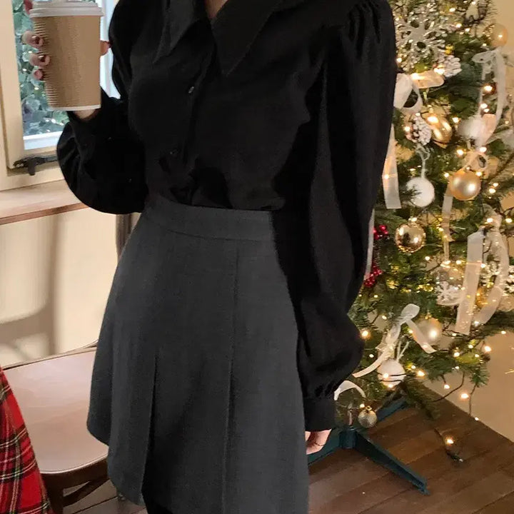 [BUNJANG] Sonn-yeo Recipe Eve Shirring Big Collar Blouse - Black / 하객룩 소녀레시피 이브 셔링 빅카라 블라우스 블랙