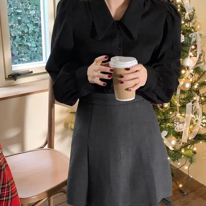 [BUNJANG] Sonn-yeo Recipe Eve Shirring Big Collar Blouse - Black / 하객룩 소녀레시피 이브 셔링 빅카라 블라우스 블랙