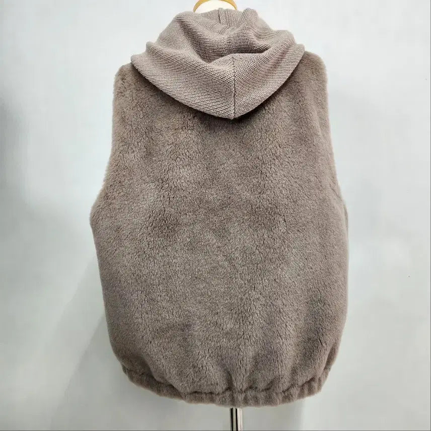 [BUNJANG] City Gee Natural Wool 100% Hooded Mustang Vest / City Gee 천연 양모 100% 후드 무스탕 조끼 77