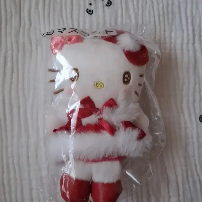[BUNJANG] Hello Kitty Christmas Kuzi Mascot / 헬로키티 크리스마스  쿠지 마스코트