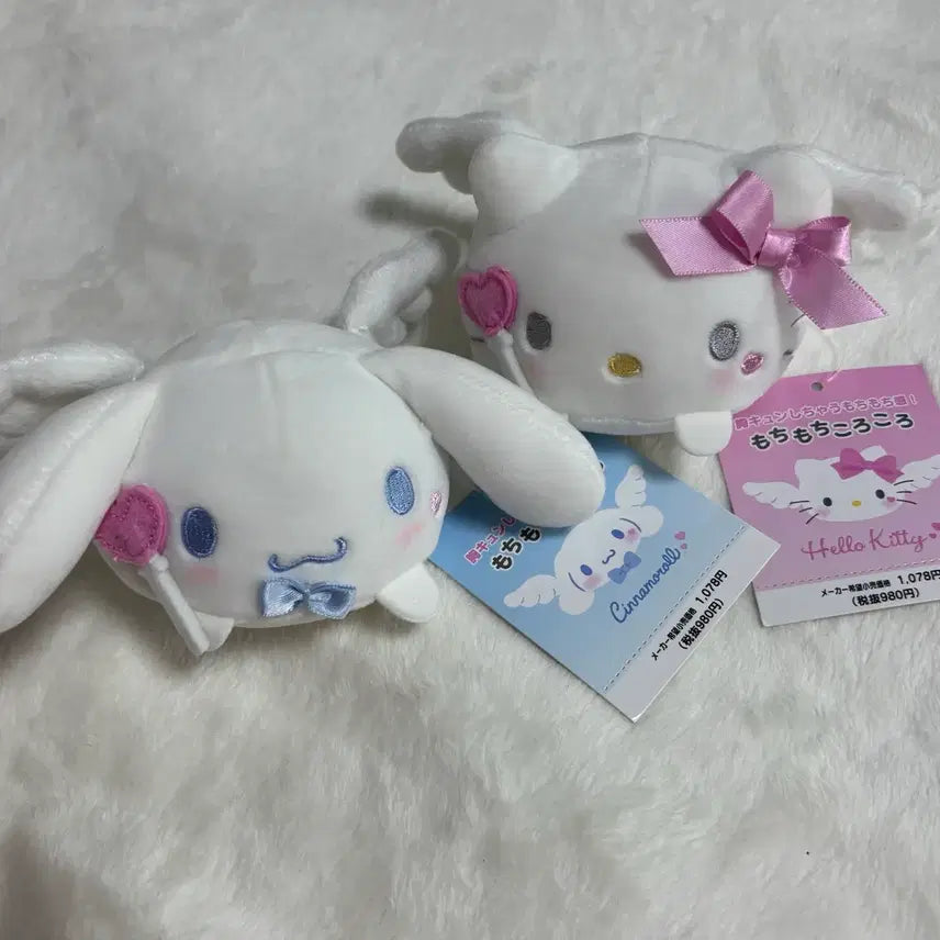 [BUNJANG] Sanrio Hello Kitty and Cinnamoroll Mochi Plush Bundle / 산리오 엔젤 헬로키티 시나모롤 모찌 인형 2개 일괄 돈키호테