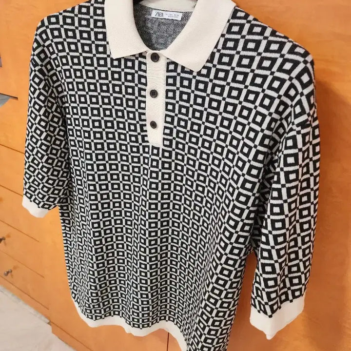 [SOLD OUT] ZARA 자라 패턴 니트 반팔 폴로티 팝니다.