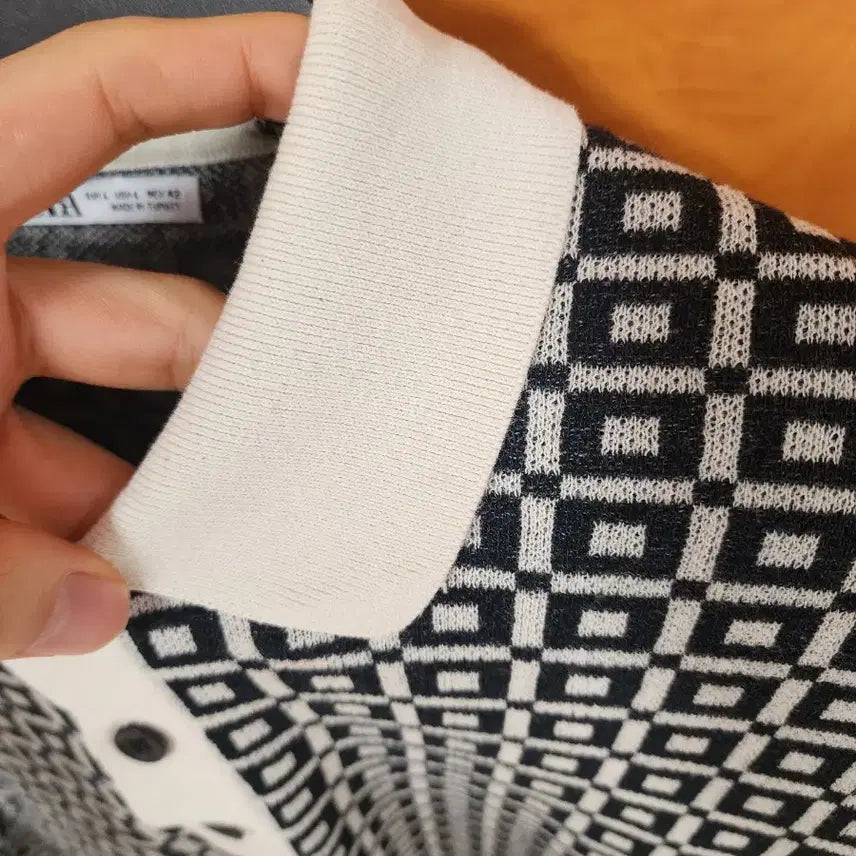 [SOLD OUT] ZARA 자라 패턴 니트 반팔 폴로티 팝니다.