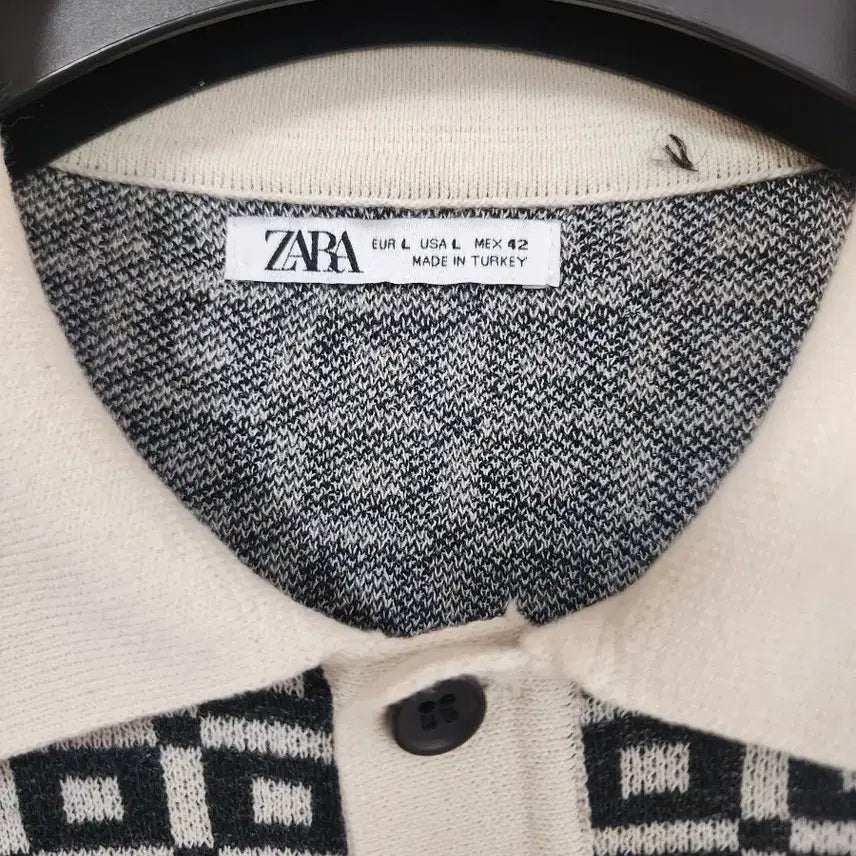 [SOLD OUT] ZARA 자라 패턴 니트 반팔 폴로티 팝니다.