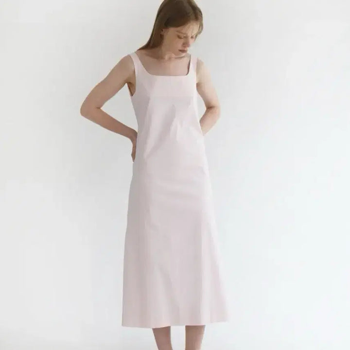 [SOLD OUT] (원가17만원) mydlo 미들로 미니멀 스퀘어넥 롱 드레스 원피스