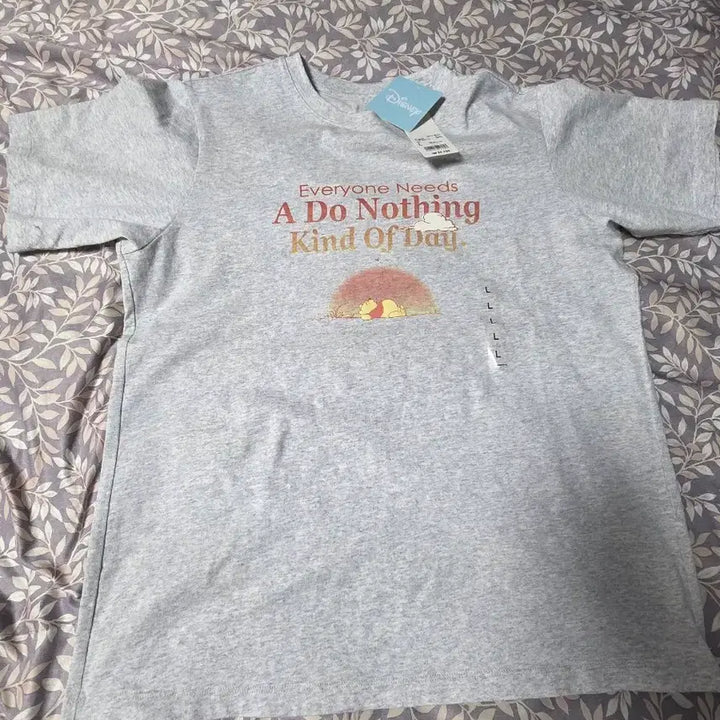 [BUNJANG] Uniqlo Disney Pooh Graphic T-Shirt (Set) / 유니클로1+1 디즈니 여성L티셔츠