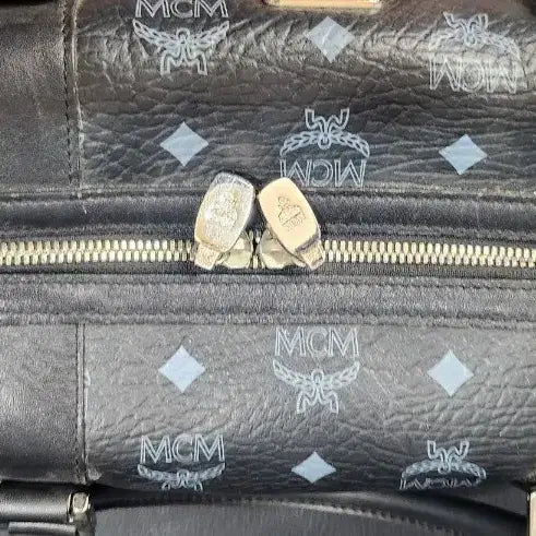 [BUNJANG] MCM Black Boston Bag with M Charm / MCM 블랙 보스턴백 + M 참 장식