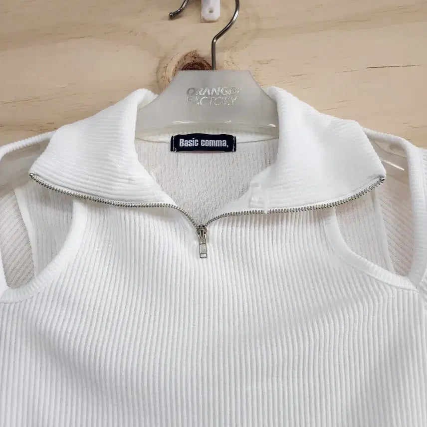 [SOLD OUT] 1155) 여성 어깨트임 크롭 긴팔티