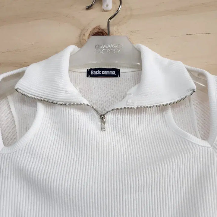 [SOLD OUT] 1155) 여성 어깨트임 크롭 긴팔티