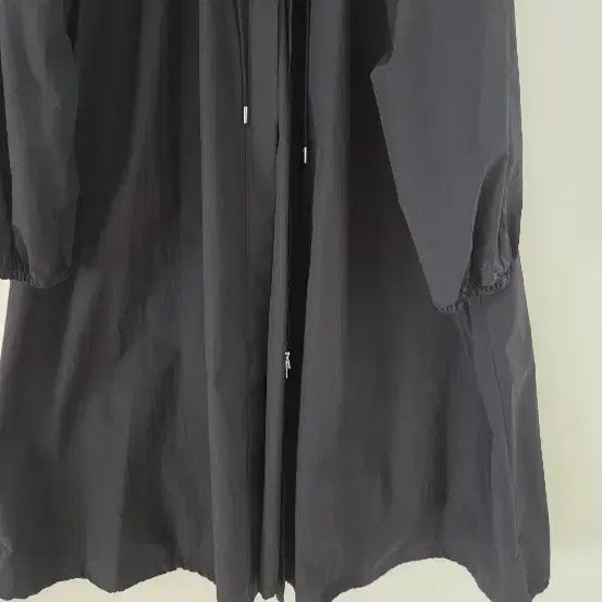 [BUNJANG] GCUT Shirring Nylon Long Jumper / GCUT 셔링 나일론 롱 점퍼 블랙