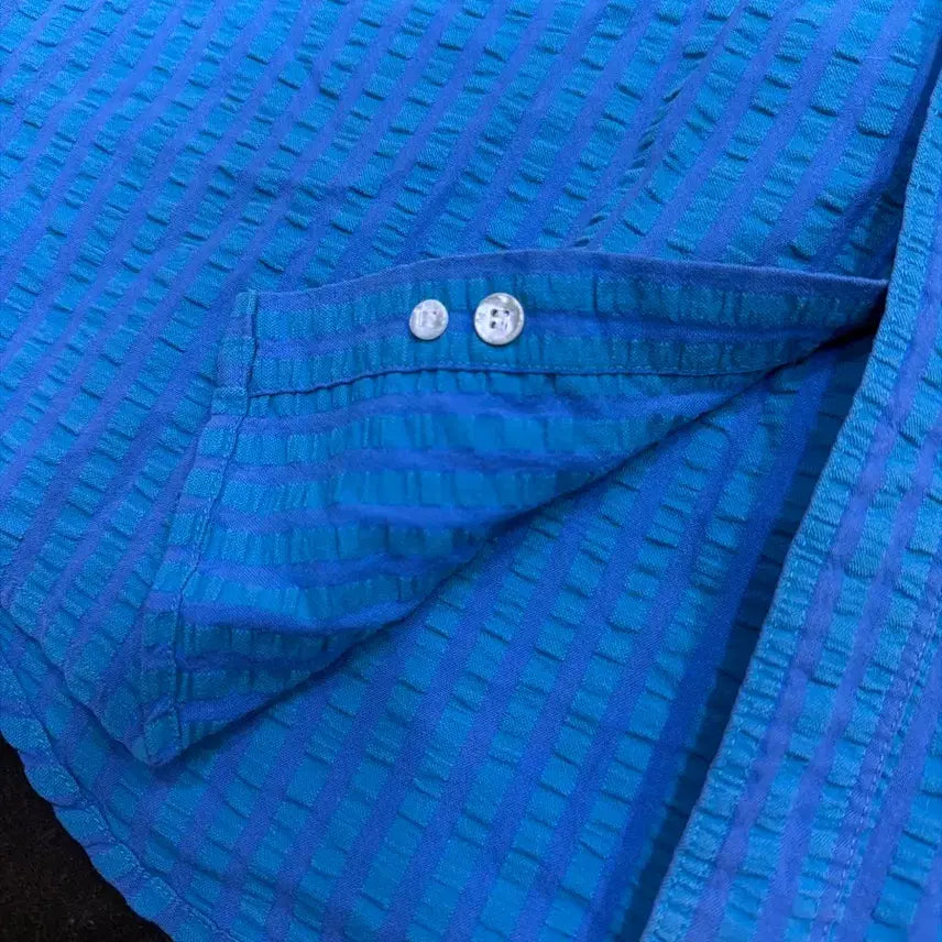 [BUNJANG] Woolrich Seersucker Striped Button-Down Short Sleeve Shirt / 울리치 캐쥬얼 버튼다운 스트라이프 시어서커 엠보싱 반팔셔츠 L