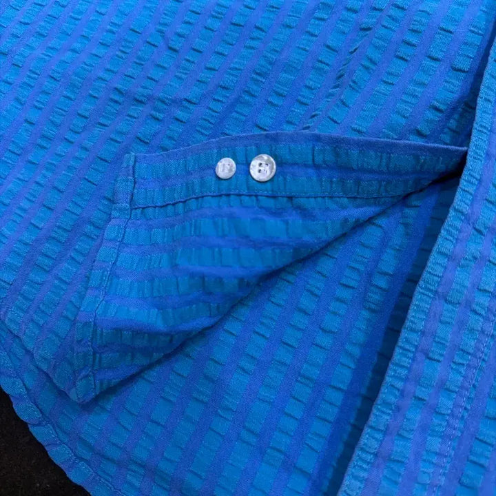 [BUNJANG] Woolrich Seersucker Striped Button-Down Short Sleeve Shirt / 울리치 캐쥬얼 버튼다운 스트라이프 시어서커 엠보싱 반팔셔츠 L