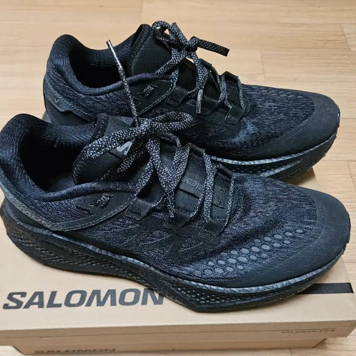 [BUNJANG] Salomon Running Shoes - Black - Men&