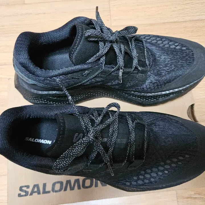 [BUNJANG] Salomon Running Shoes - Black - Men&