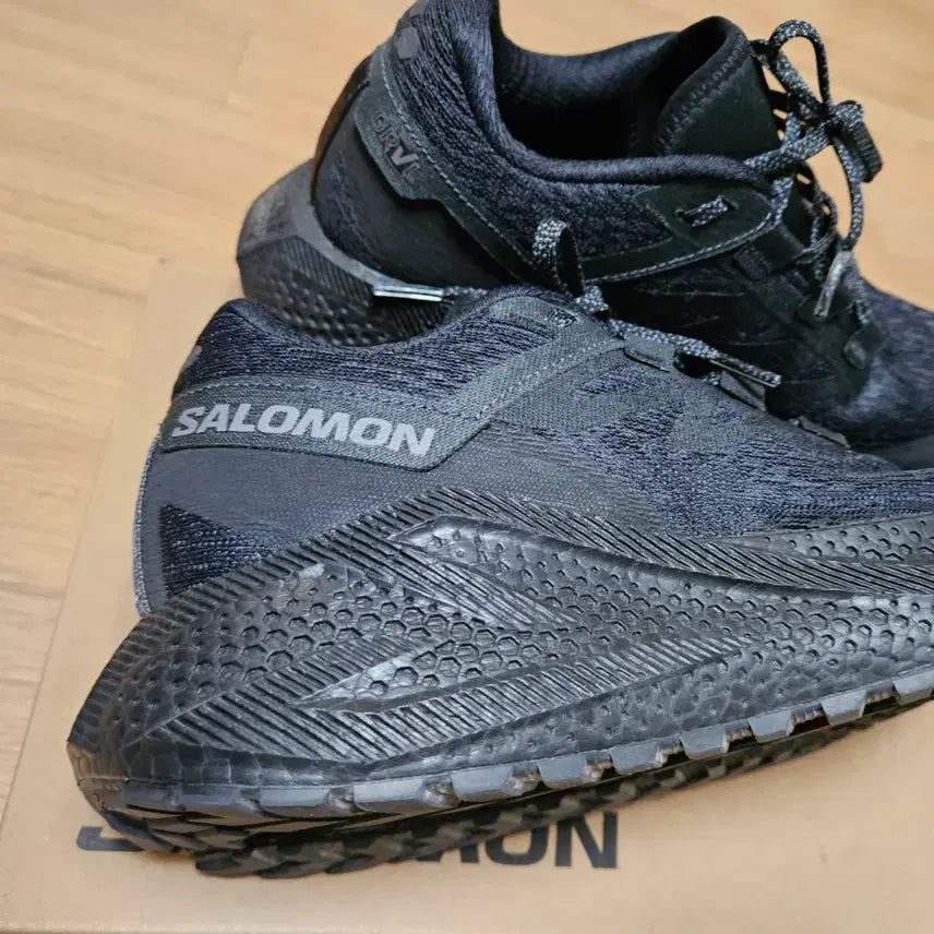 [BUNJANG] Salomon Running Shoes - Black - Men&