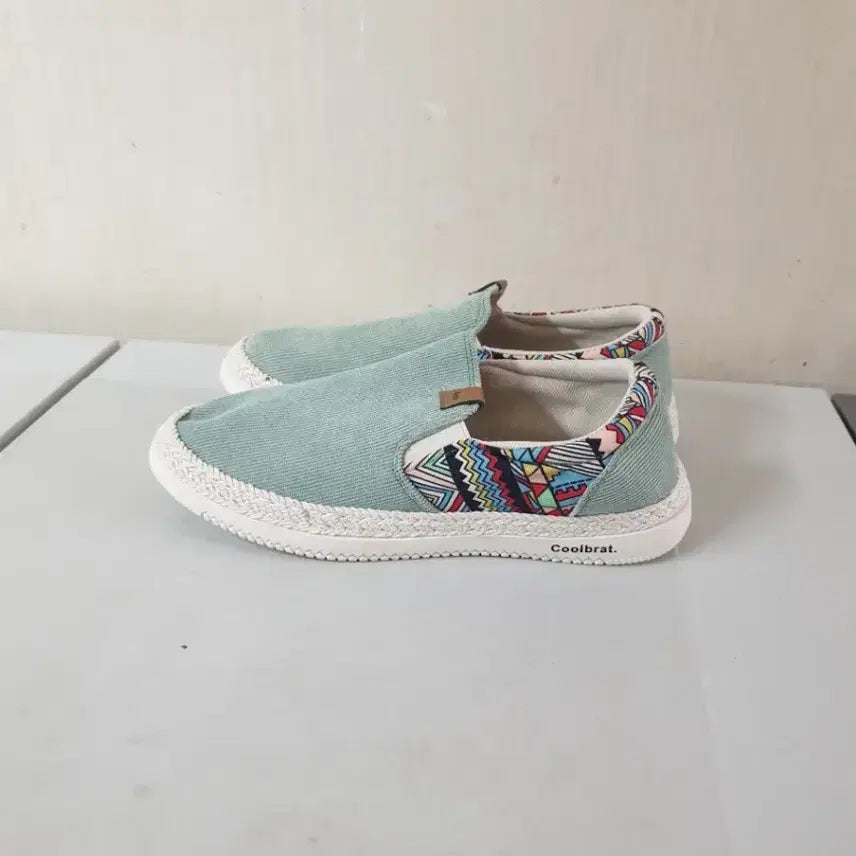 [BUNJANG] Generic 270 Beige Sneakers / 운동화270