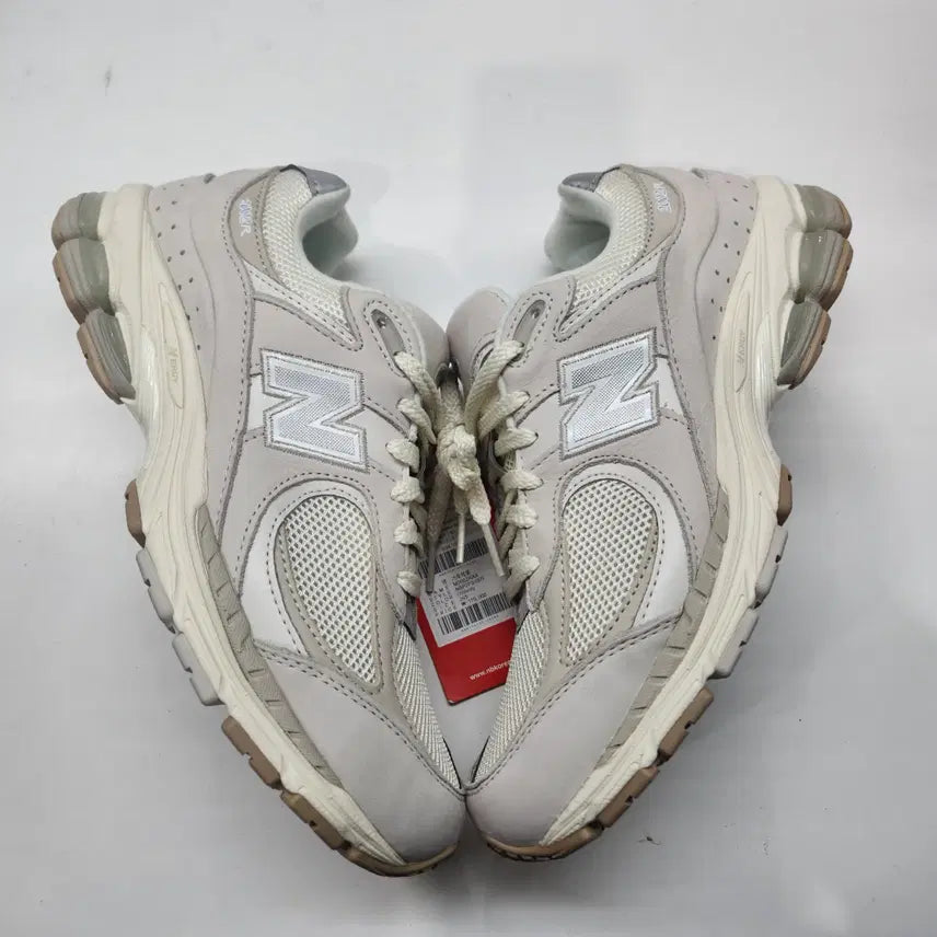 [BUNJANG] New Balance 2002R White Ivory Sneakers / [새상품] 뉴발란스 2002R 화이트 아이보리 M2002RAA 265