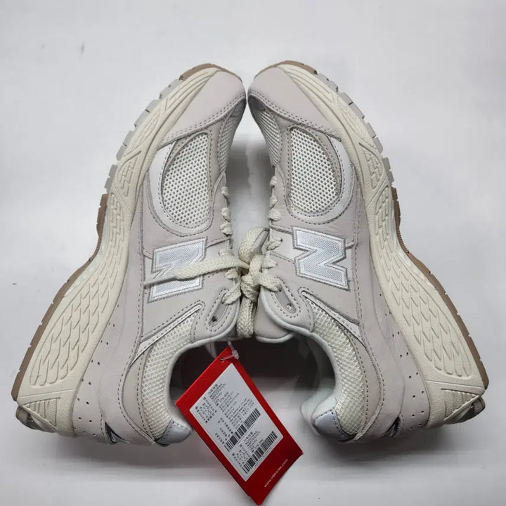 [BUNJANG] New Balance 2002R White Ivory Sneakers / [새상품] 뉴발란스 2002R 화이트 아이보리 M2002RAA 265