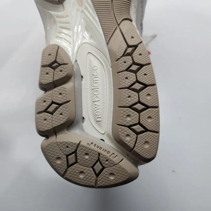 [BUNJANG] New Balance 2002R White Ivory Sneakers / [새상품] 뉴발란스 2002R 화이트 아이보리 M2002RAA 265