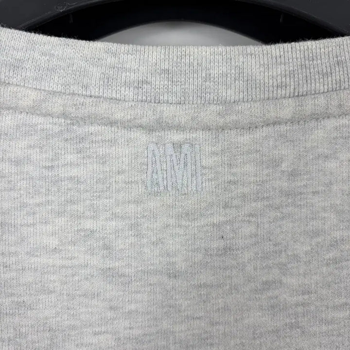 [BUNJANG] AMI Paris Tricolor Logo Sweatshirt / a94) 아미 AMI Paris 삼색 로고 맨투맨