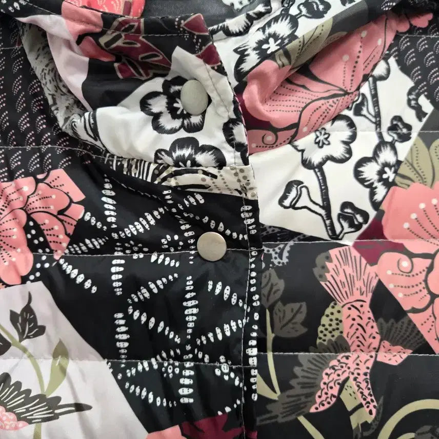 [BUNJANG] Rocco Ragni Flower Patch Hooded Quilted Jacket / Rocco Ragni 플라워 패치 후드 퀼팅 자켓 42