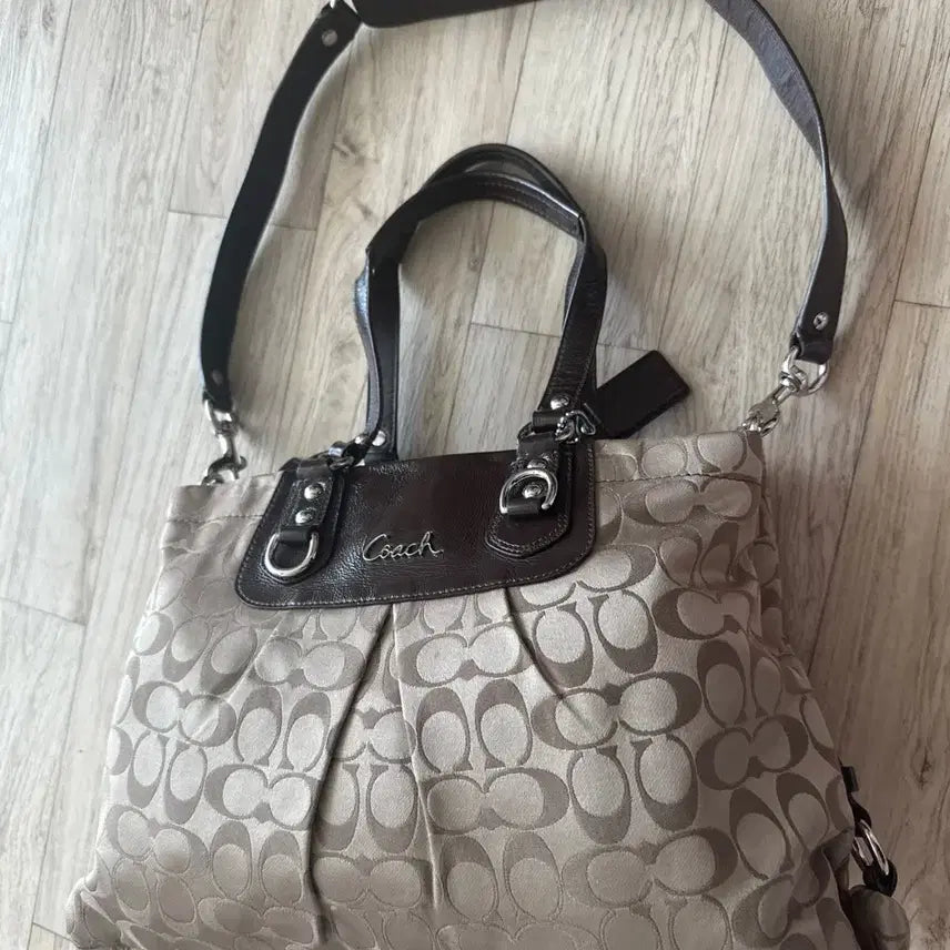 [BUNJANG] Coach Signature Shoulder Bag Tote Bag / 코치 시그니처 자카드,가죽숄더백 토트백