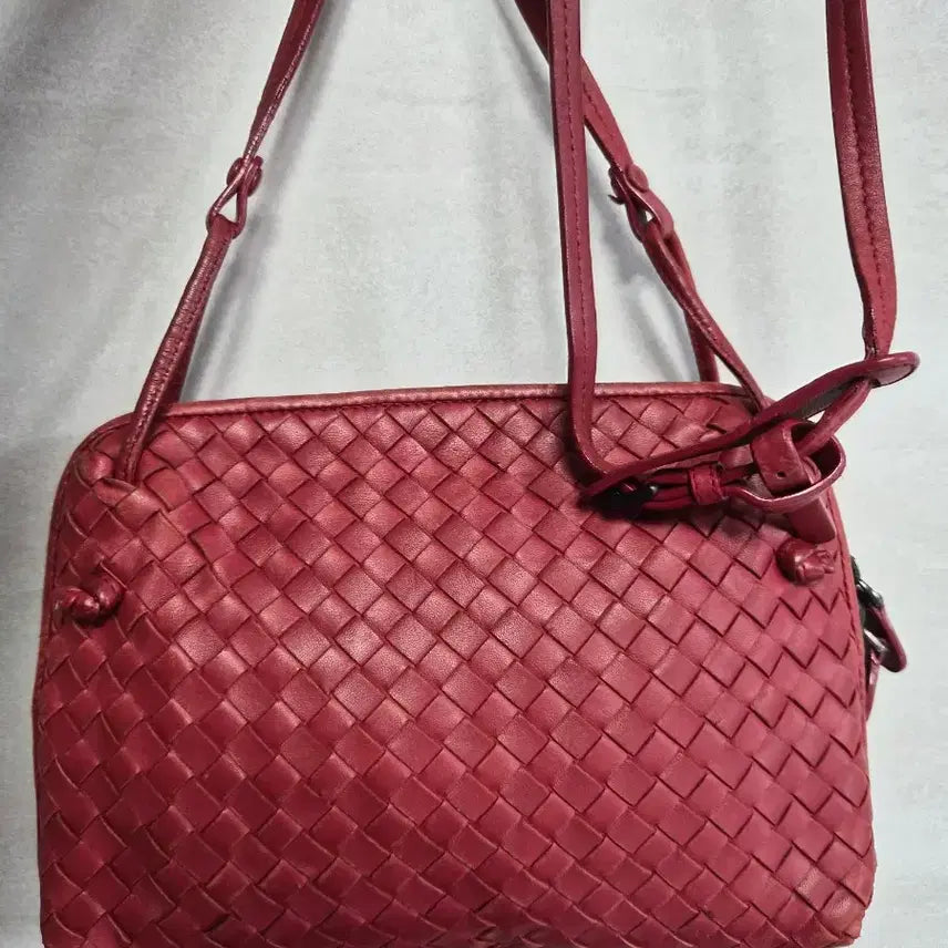 [BUNJANG] Bottega Veneta Intrecciato Red Shoulder Bag / 보테가베네타 레드 인트레치아토 숄더백