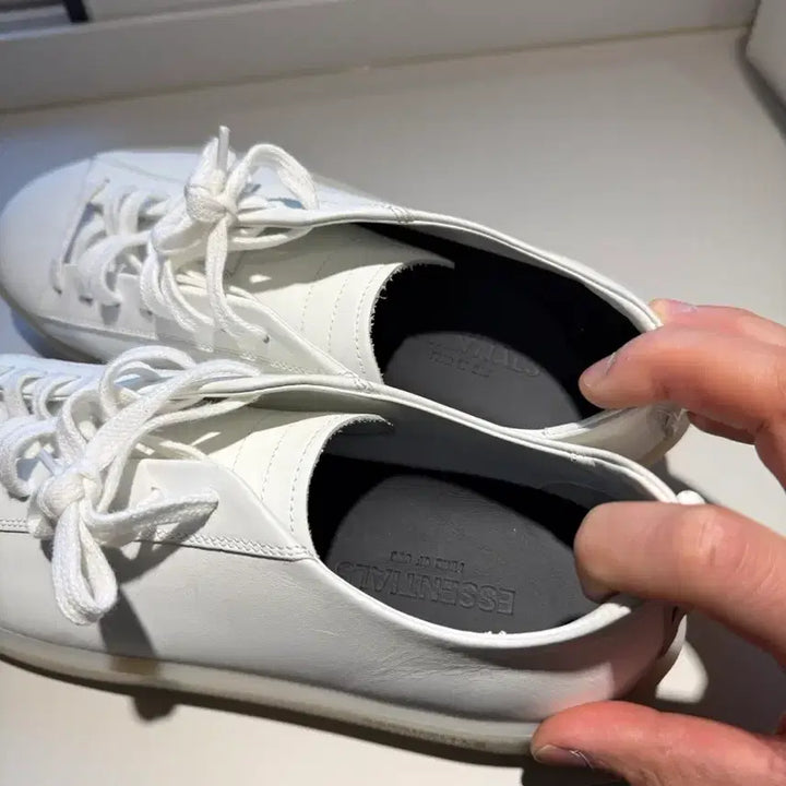 [BUNJANG] Fear of God Essentials White Sneakers (Size 41) / 피어오브갓 에센셜 화이트 스니커즈 41