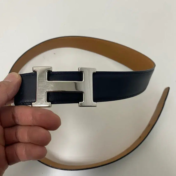 [SOLD OUT] (정품) 에르메스 리버서블 H 여성벨트 팝니다.