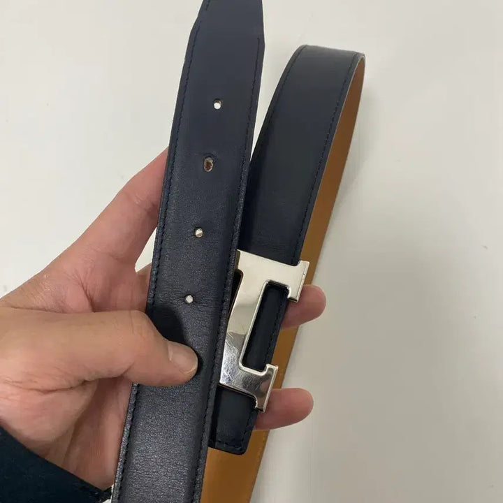 [SOLD OUT] (정품) 에르메스 리버서블 H 여성벨트 팝니다.