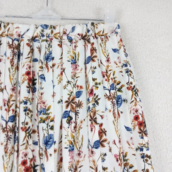 [BUNJANG] Irving Place Floral Pleated Midi Skirt / Irving Place 여성 플리츠 밴딩 스커트(55~66)