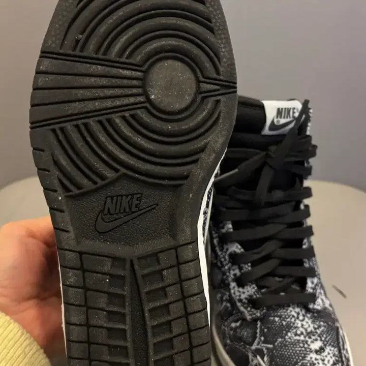 [BUNJANG] Nike High Top Wedge Sneakers (Navy &amp; White, 230mm) / 나이키 하이탑 웨지힐 스니커즈 230