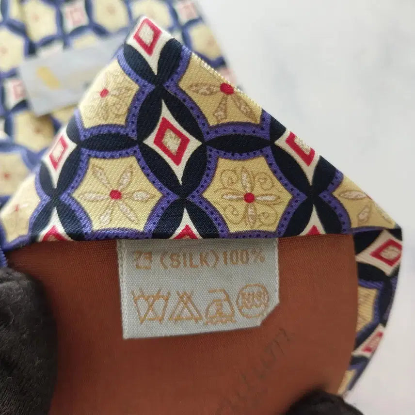 [BUNJANG] Aquascutum Geometric Pattern Silk Tie / 아쿠아스큐텀 실크 기하학 패턴 넥타이 9.2cm A+등급 K1947
