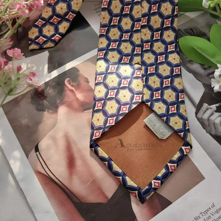 [BUNJANG] Aquascutum Geometric Pattern Silk Tie / 아쿠아스큐텀 실크 기하학 패턴 넥타이 9.2cm A+등급 K1947
