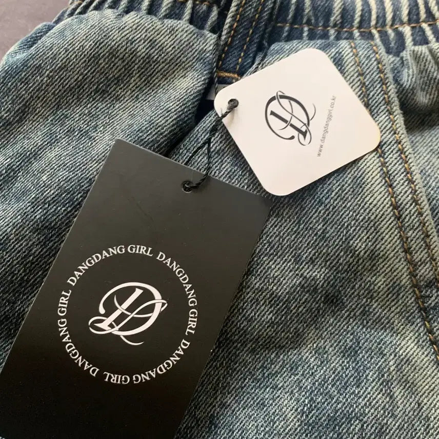 [BUNJANG] Dangdang Girl Washed Wide Denim Pants / 당당걸 워싱 와이드 데님 팬츠