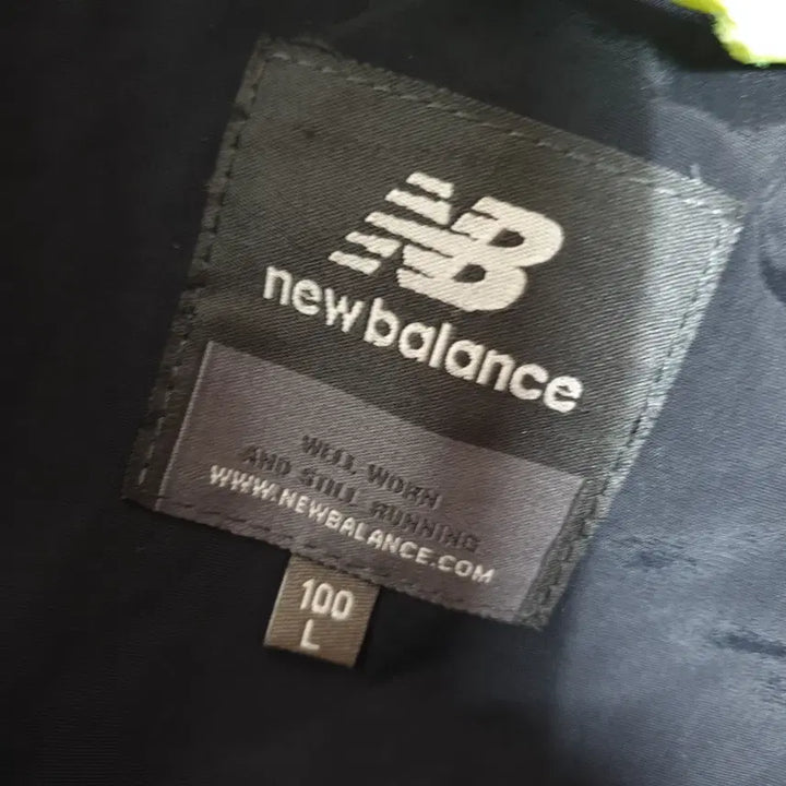 [BUNJANG] New Balance Hooded Windbreaker Jacket / 뉴발란스후드야상바람막이점퍼/100-105