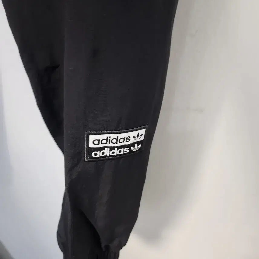 [SOLD OUT] XS아디다스테이프조거팬츠